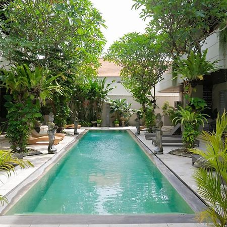 Sunset Mansion Seminyak Aparthotel Bagian luar foto